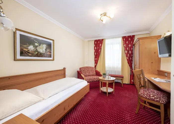 Zur Post Hotel 3*
